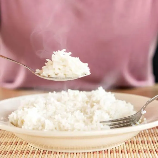 ¿Cómo arreglar el arroz pasado?