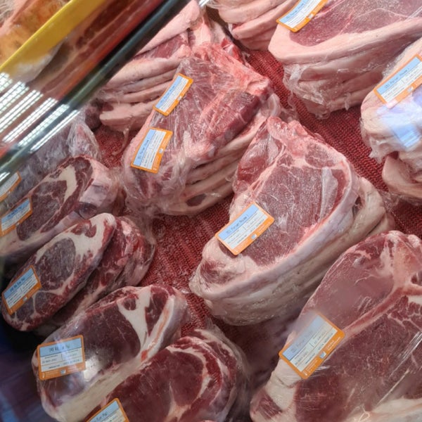 ¿Cómo conservar la carne fresca en una carnicería?