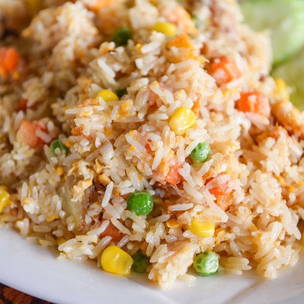 ¿Cómo recalentar el arroz para que quede bien?