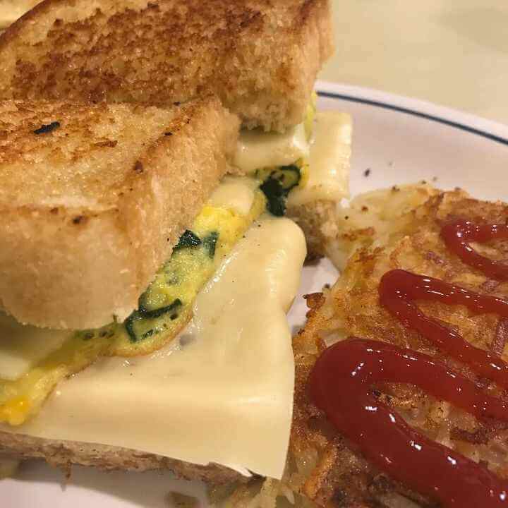 ¿Cuánto cuesta el queso amarillo derretido?