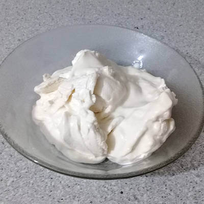 ¿Qué se puede hacer con un yogur vencido?