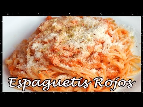 Spaghetti con salsa de tomate