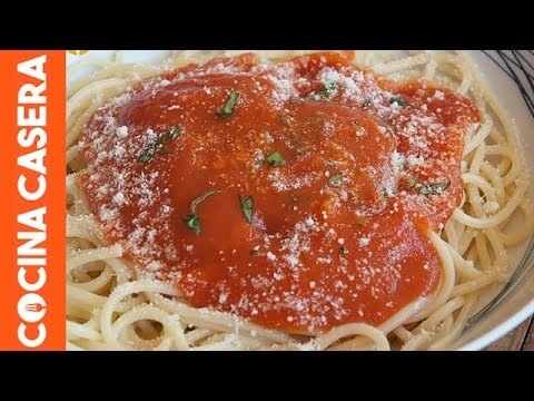 Pasta con salsa de tomate